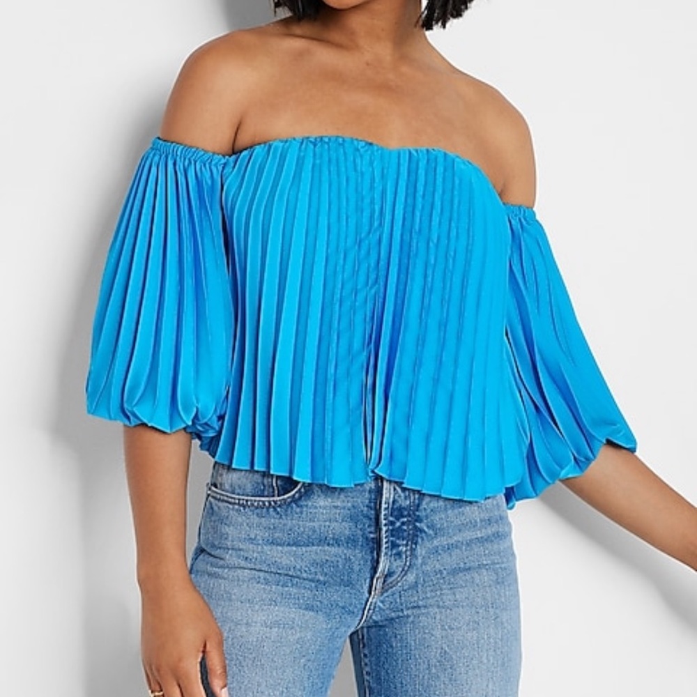 Express Pleated Off The Shoulder Balloon Sleeve Top in Blue Aster Small